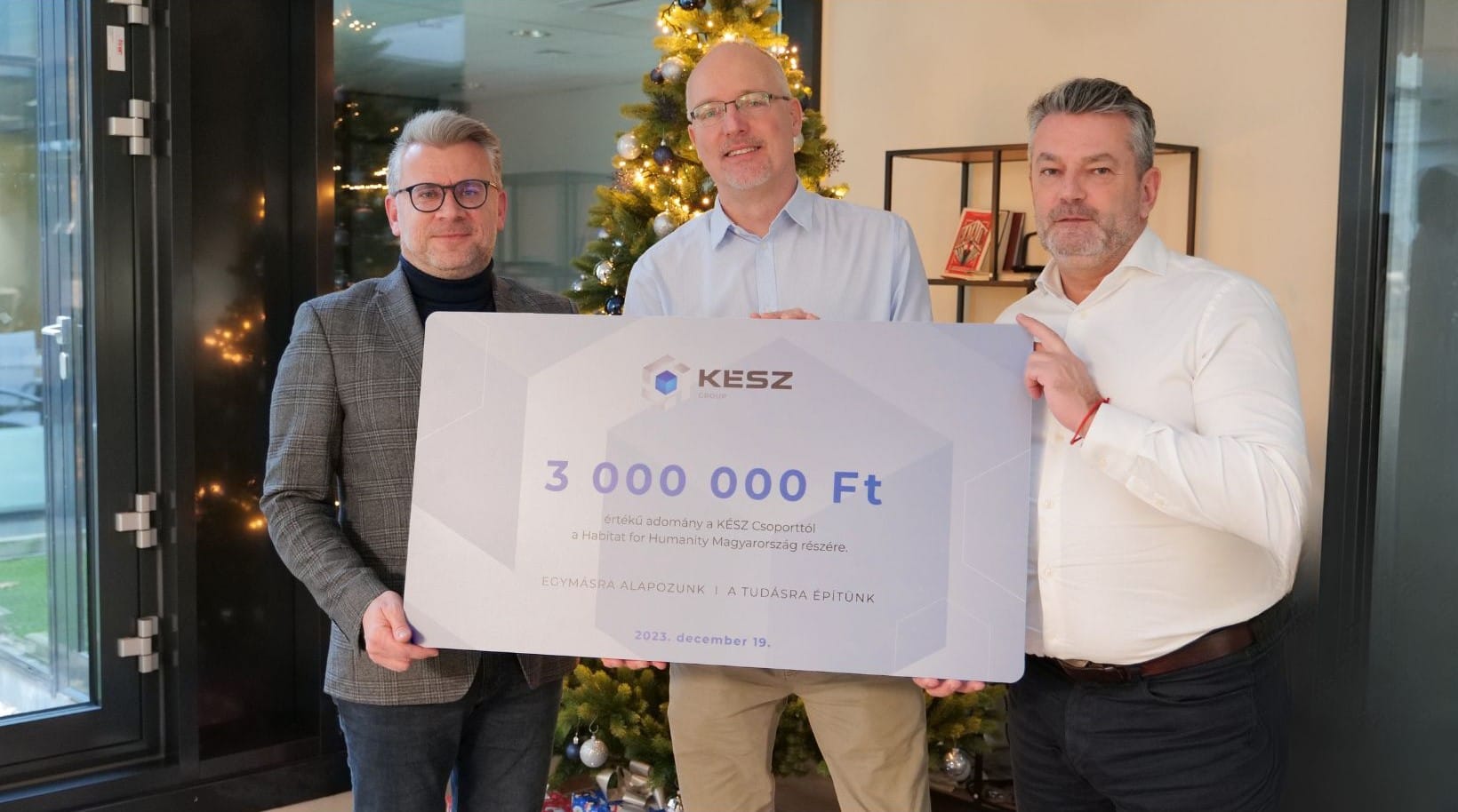 Habitat For Humanity Magyarorszag KESZ Csoport Adomany Atadas