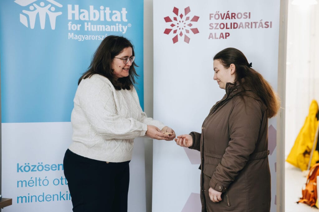 A 8. kerületben költözhetett felújított otthonba egy újabb család második esély